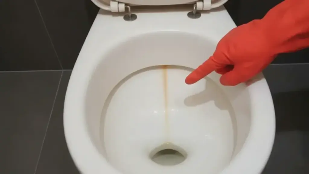 Alle har set den gule kant – men få kender det simple trick til at fjerne den